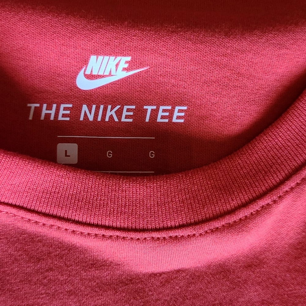 Shirt - Picture 3 of 4
